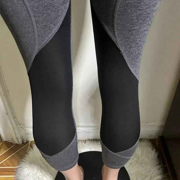 LULULEMON ATHLETICA Soulcycle Women’s Gray Leggings - Picture 10 of 15
